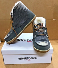 Minnetonka Women's Torrey Grey Boots Lace-Up Fur Lined Leather