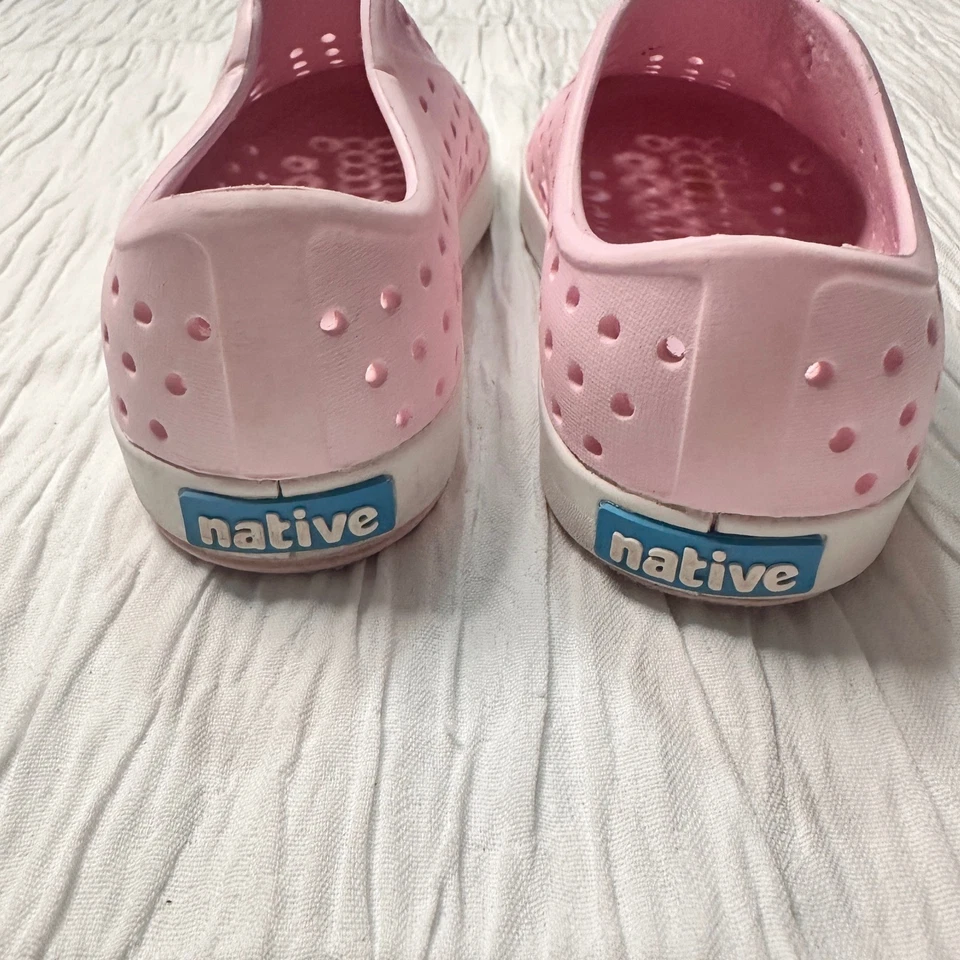 Native Jefferson Sugarlite Leche Rosa y Shell Blanco Niño 10 Foto 4 de 4