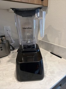 Blendtec Designer Series black CTB1 blender  Black Read
