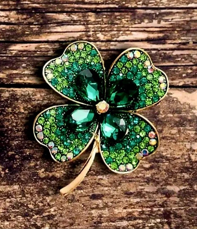 TRÉBOL DE CRISTAL VERDE 4 HOJAS TRÉBOL DE LA SUERTE BROCHE IRLANDÉS PRENDEDOR ~ REGALO DEL DÍA DE SAN PATRICIO Foto 2 de 4
