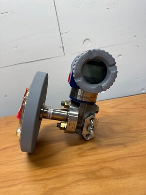 Foxboro Transmitter IDP10-DF1C01F-SOR4L1 with 3'' 150# Flange 0-840'' H2O Unused