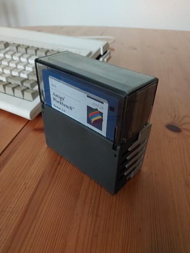 Commodore AMIGA A600 HD, mit Netzteil, Mouse und Disketten - Photo 11/16