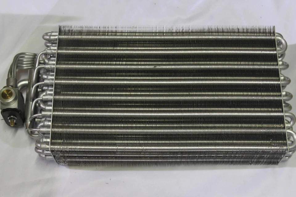 A/C evaporator for BMW E34 E32 525i 530i 535i 850CSi - Image 3 of 3
