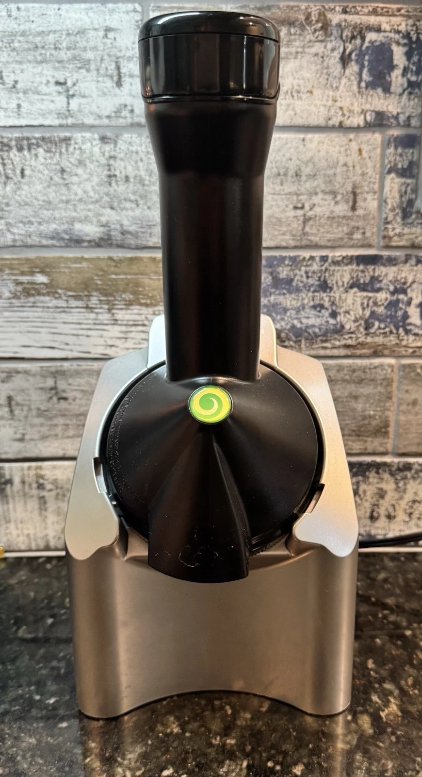 Yonanas Healthy Ice Cream Treat Maker Frozen Fruit Sorbet Machine NEW