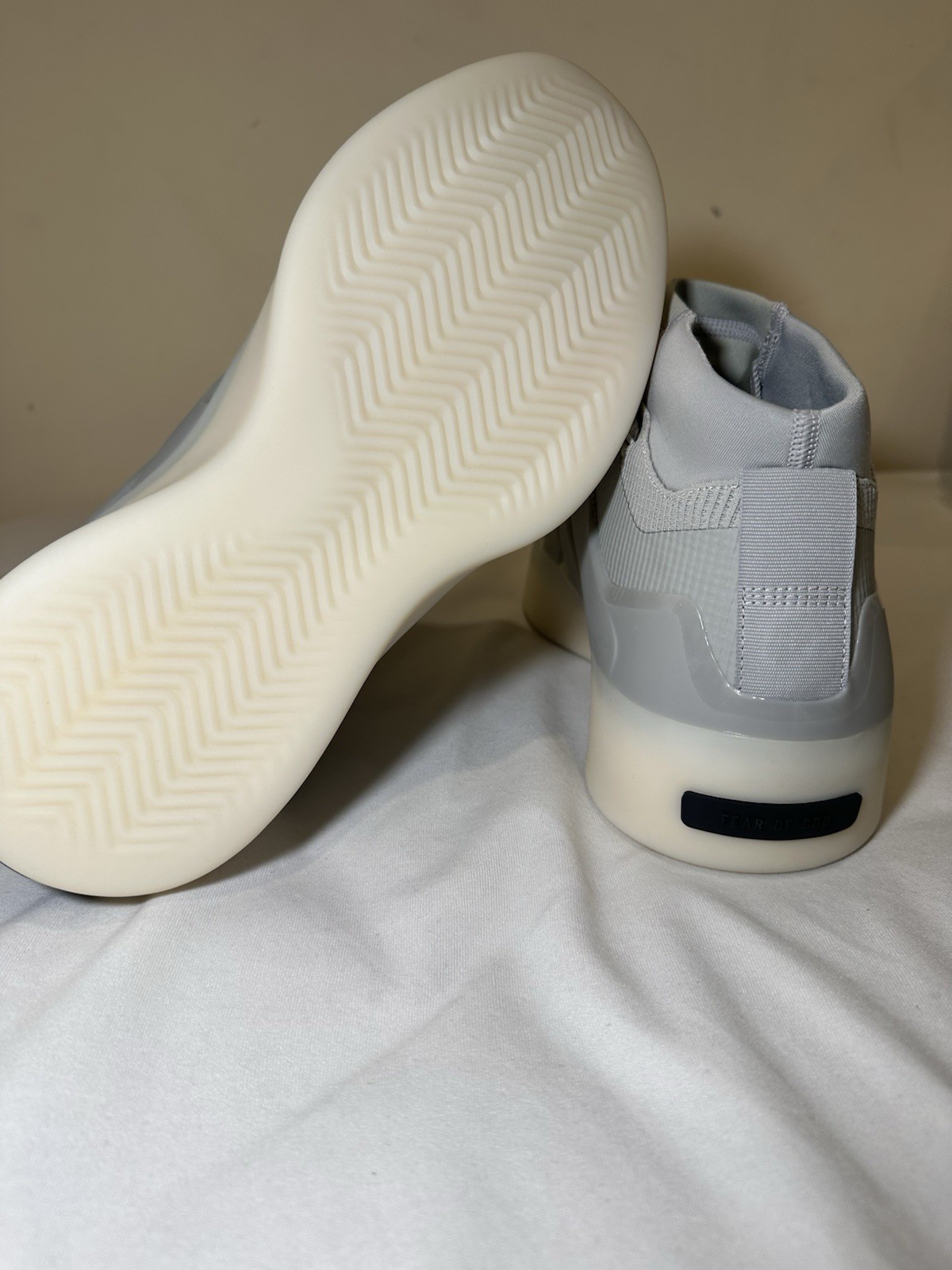 Adidas Fear of God Athletics x BASKETBALL Sesame Carbon Men's Size 10.5 IE6188 thumbnail 5