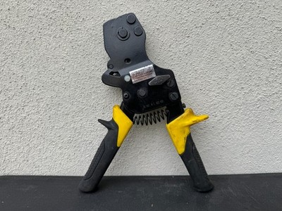 Apollo 3/8 in. to 1 in. 1-Hand PEX Pinch Clamp Tool 69PTBJ0010C