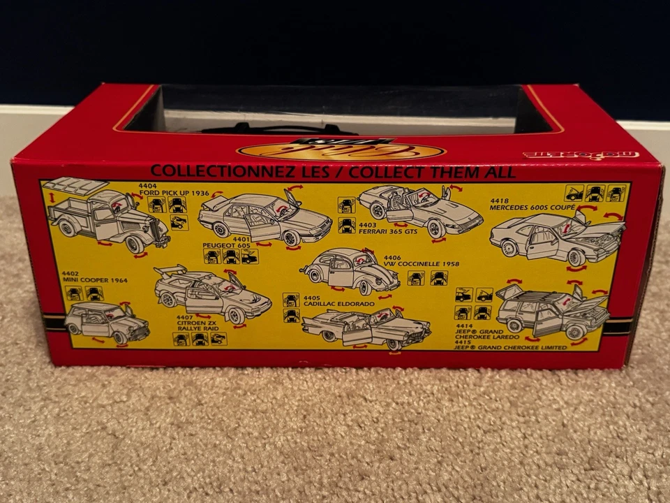 Exclusive Majorette 1:18 Scale Jeep Grand Cherokee Limited Diecast Model- Black - Image 3 of 4