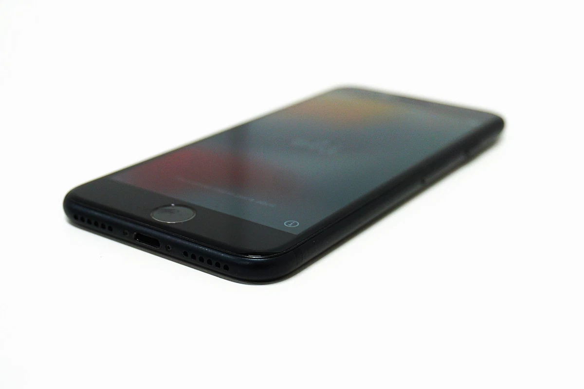 iPhone 7 32GB without Contract for Sale | Shop New & Used Cell iPhone 7 32GB without Contract for Sale | Shop New & Used Cell