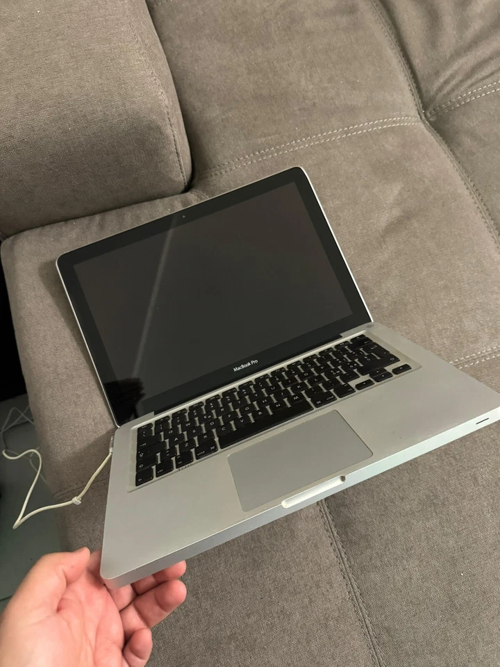 Apple MacBook Pro 13" 2011 · i5 · 8GB · 256GB, foto 1 di 5