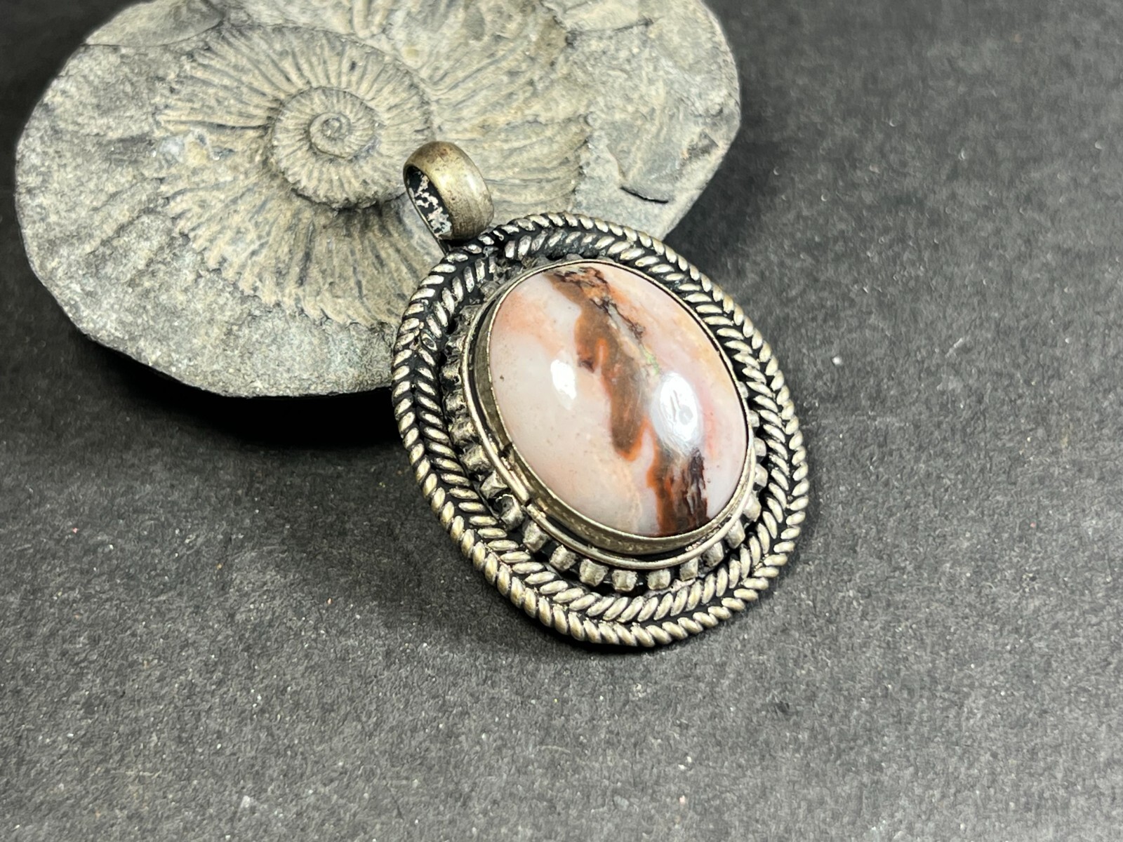 P127 natural river agate stone handmade tribal gypsy Tibetan pendant Nepal