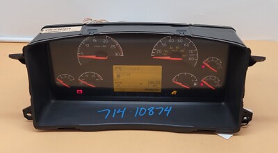 VOLVO VNM USED INSTRUMENT CLUSTER P#22261626-P01 / 714-10874