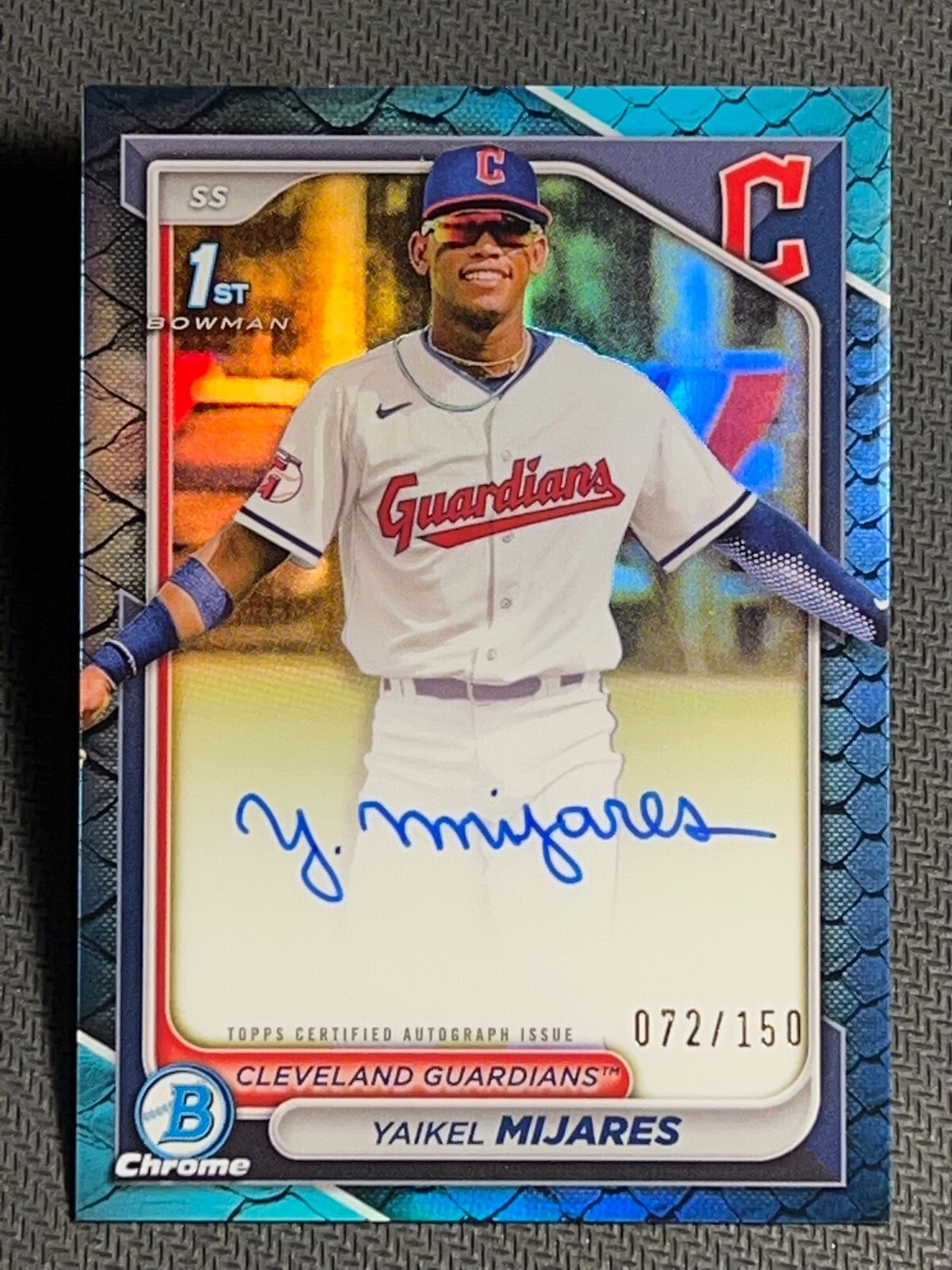 2024 Bowman Chrome 1st BLUE REFRACTOR PROSPECT ROOKIE AUTO Yaikel Mijares /150