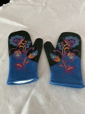 Handmade Beautifully Embroidered Mittens Ladies Free Size