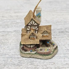David Winter Flower Shop Cottage Ornament Christmas Village Collectible 2.5in