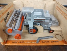 Combinación de recolector modelo escala 1/32 Ertl de colección con caja, artículo 1202, barrena rota