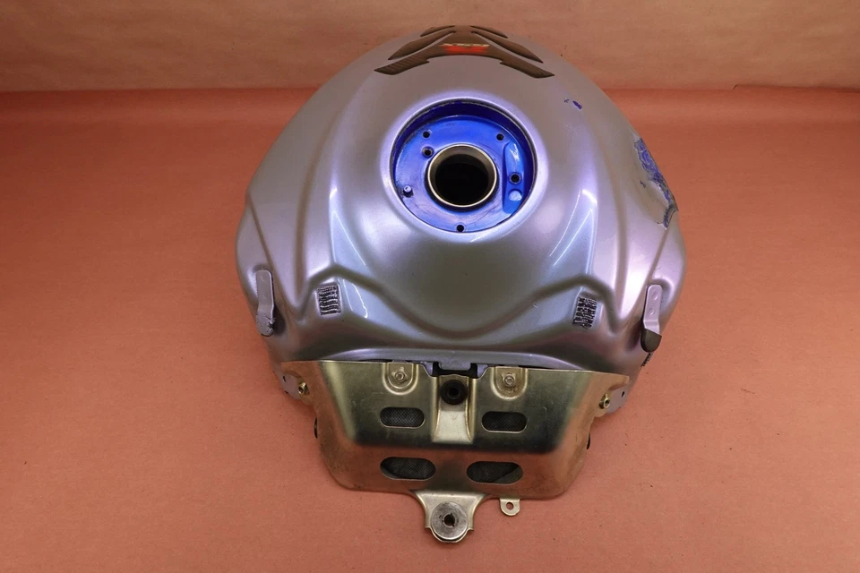 2008-2010 SUZUKI GSXR600 Gas Tank Fuel Cell Petrol Reservoir - Image 4 of 4