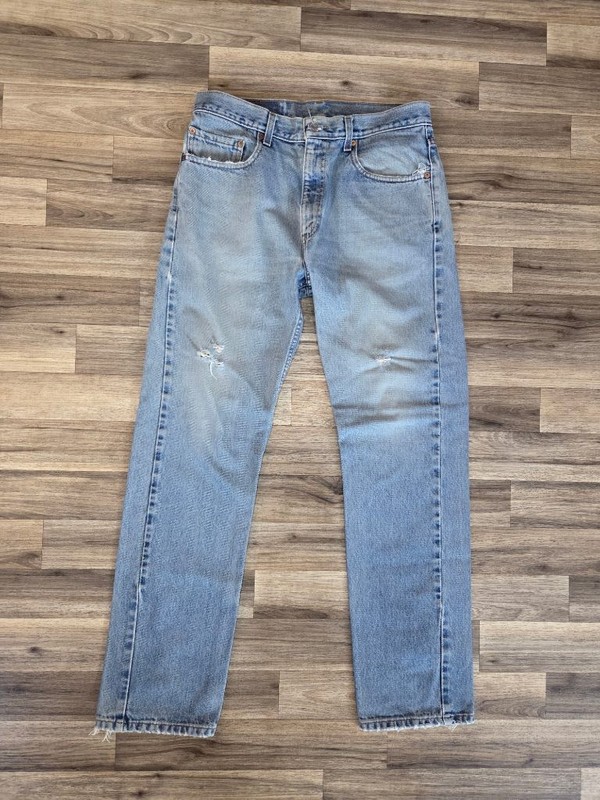 Vtg Levis 505 Distressed Light Wash Jeans W33 L32 Y2K Grunge Skater Americana