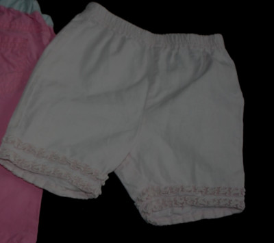 Shorts mit Rüschen