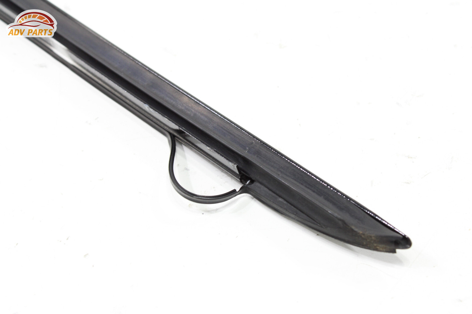 2006 - 2012 BENTLEY CONTINENTAL WINDSHIELD RIGHT SIDE DRIP SEAL MOLDING OEM