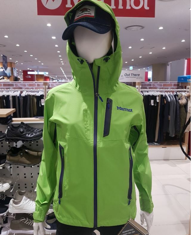 Women's Marmot Speed Light Rain Jacket Water Proof, Gore-Tex,rain