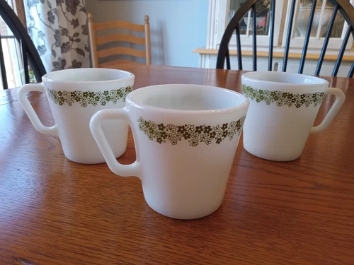 Vintage Pyrex Spring Blossom D Handle Coffee Mug Green Crazy Daisy Set Of 3