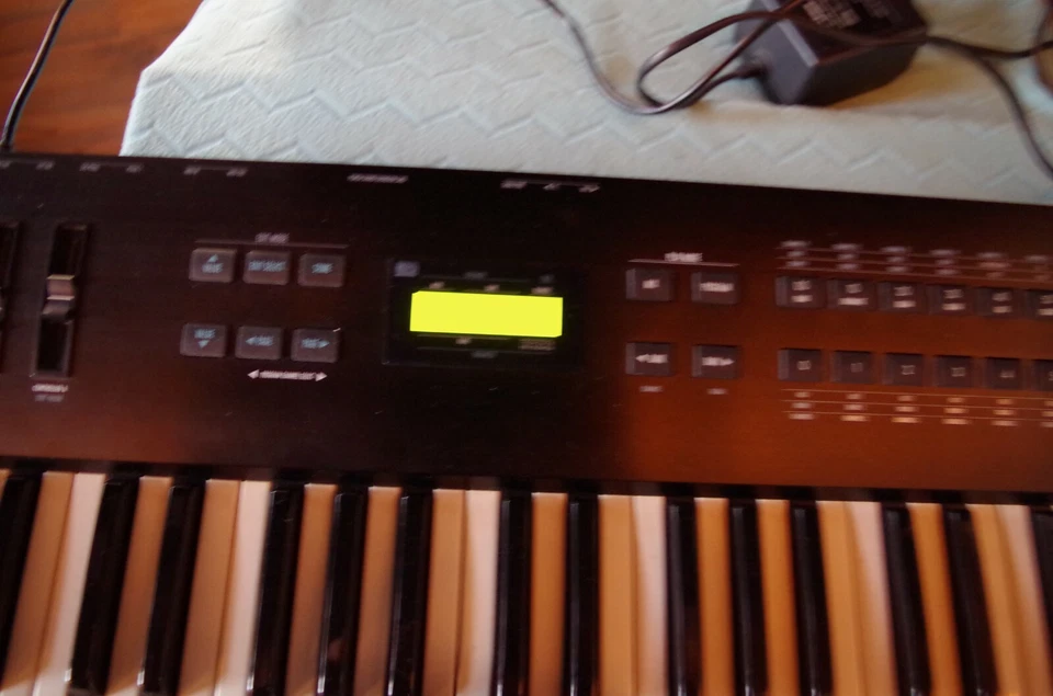 Alesis QS6 - Bild 3 von 4