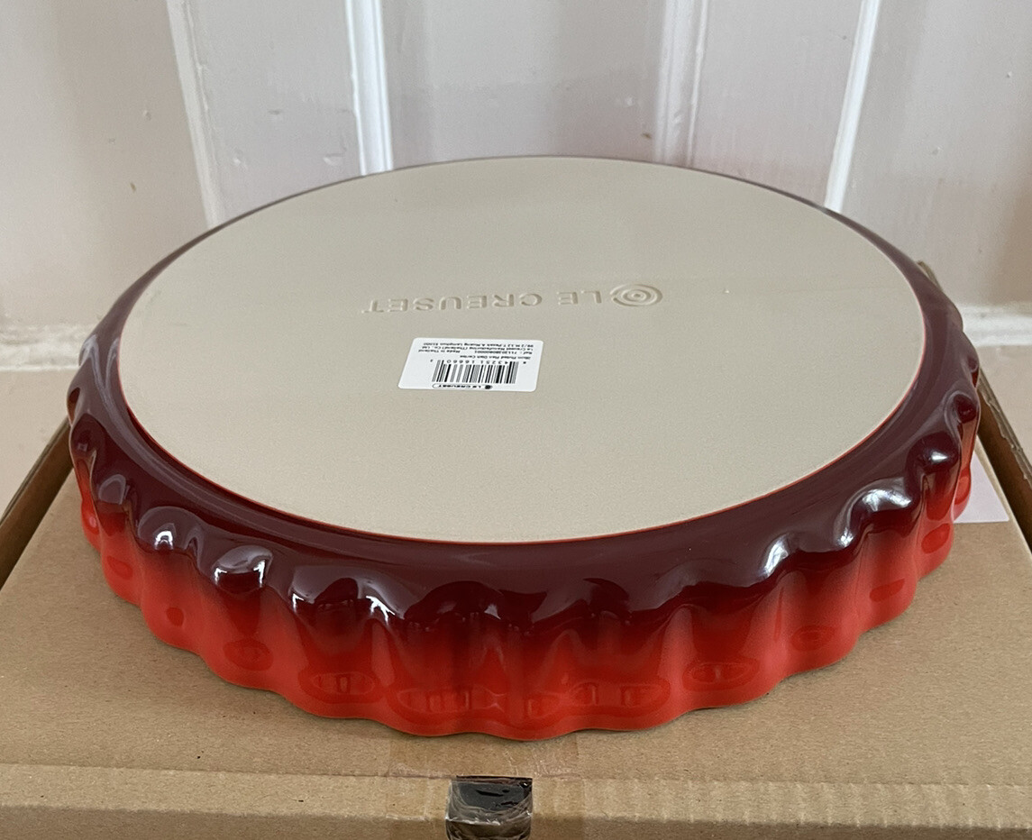 Le Creuset Stoneware Fluted Flan /Pie Baking Dish 28cm Cerise /Red  (New)