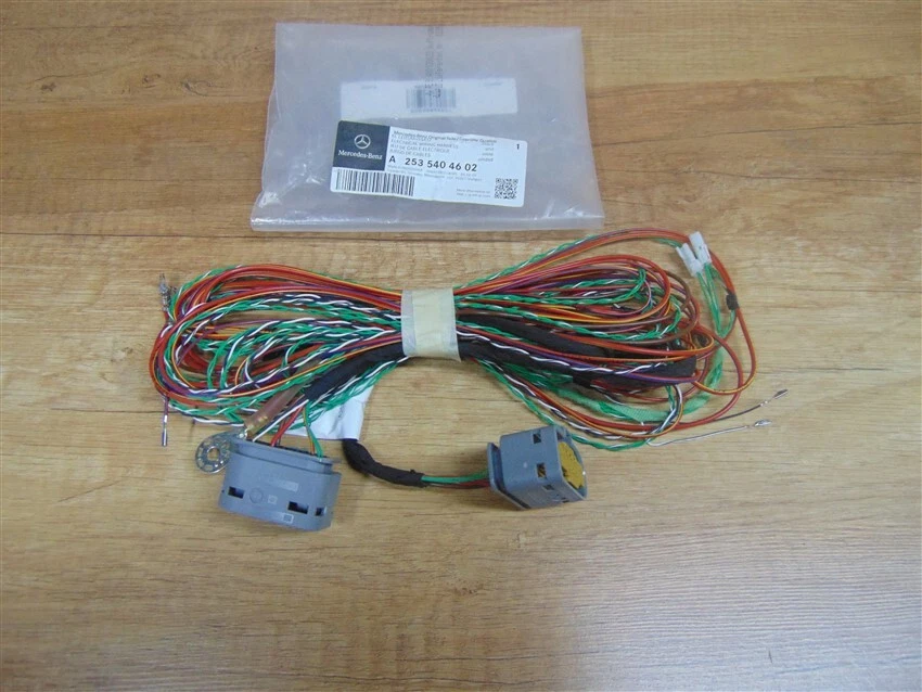 Brand New Front Illumination Wiring Harness Genuine Mercedes X253  