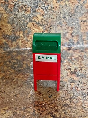 DEPARTMENT 56 MAIL BOX GREEN/RED 56.51985