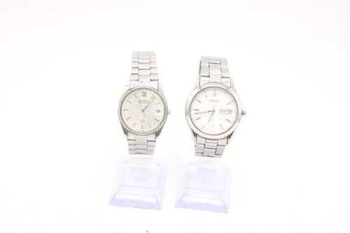 F x 2 Seiko Quartz Gents Wristwatches Inc 5Y22-6000, 7N43-9070. Working