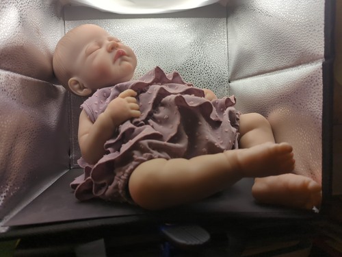 Dawn McLeod August Sleeping bambola neonato realistica occhi chiusi 19" con 2 abiti - Foto 7 di 22