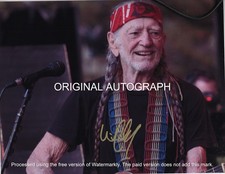 WILLIE NELSON - AMERICAN COUNTRY  LEGEND - HAND SIGNED AUTOGRAPHED PHOTO COA