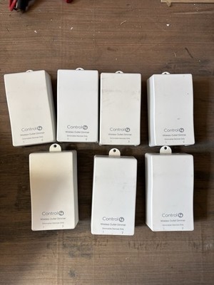 Control 4 Wireless Outlet Dimmer White LOZ-5D1-WH