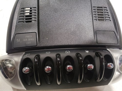 2013 Mini Clubman R55 LCI - Overhead Dome Console Light - OEM 9284332 - Picture 4 of 9