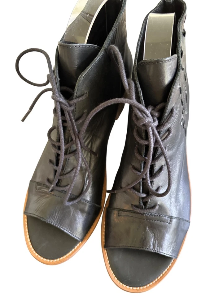 Coolway Leather Open-Toe Lace-Up Ankle Boots With Floral Cutouts Womens - Image 3 of 4