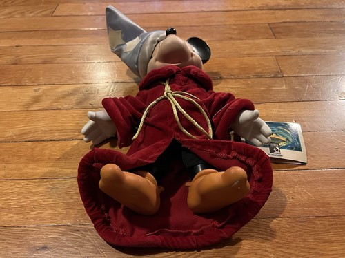 VINTAGE Fantasia Sorcerer’s Apprentice Mickey Mouse Porcelain Figure 1990 - Picture 2 of 10