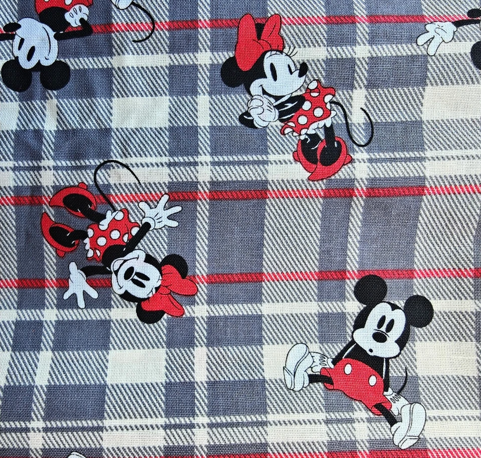 Tecido xadrez cinza Disney Mickey Minnie Mouse: algodão, 1 jarda, 44"W - Imagem 2 de 2