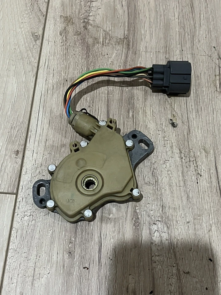 99-04 LAND ROVER DISCOVERY II 2 TRANSMISSION ZF NEUTRAL SAFETY POSITION SWITCH - Image 2 of 4