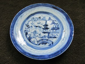 ANTIQUE HAND PAINTED CHINESE CANTON PLATE
