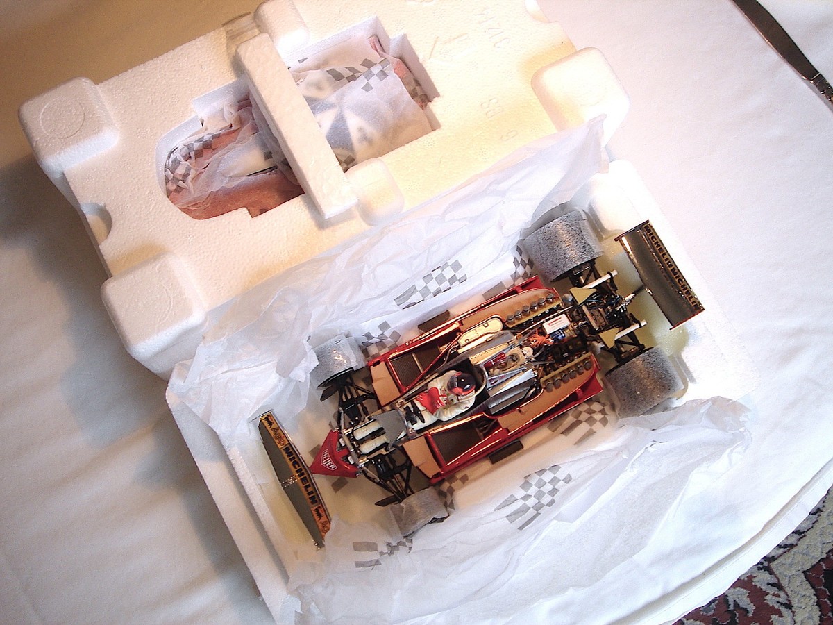 1:18 Exoto Ferrari 312T4 Grand Prix Classics #12 Gilles Villeneuve