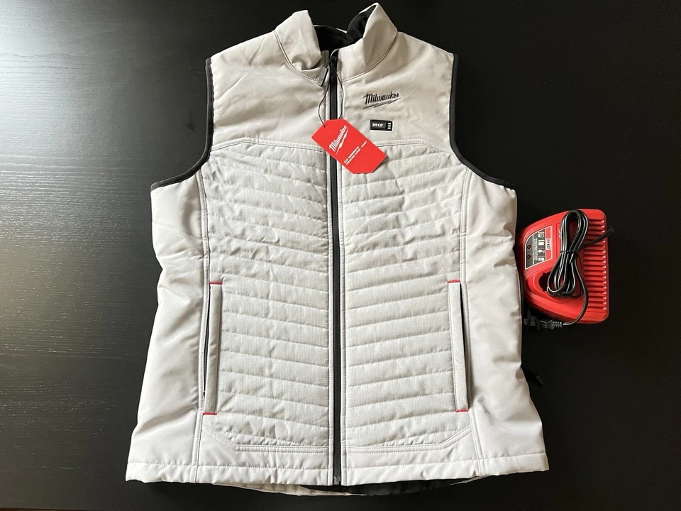 Milwaukee Women's M12 12V Lithium-Ion Cordless Axis Gray Heated Vest F300G-21L - Image 2 of 4