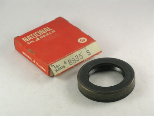 1965-1980 Chevelle SS396 Impala 12 bolt NOS rear wheel seal 8835-S [3958078]