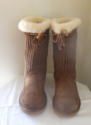 Ladies Size 7 Ugg Boots