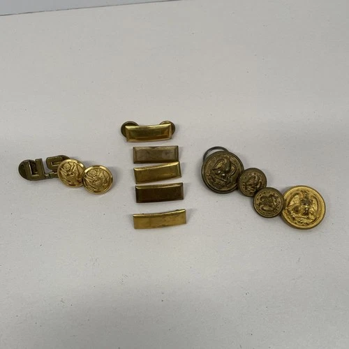 Lot WW2 USA Gilt Brass  Buttons, Pins, And Bars US Military 12 In Total