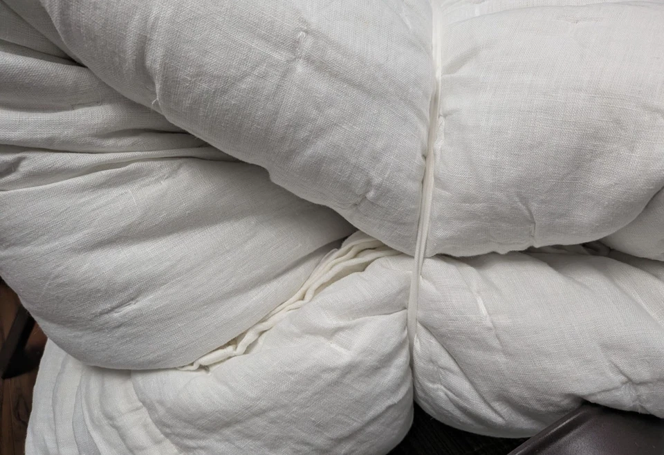 Quince European 亚麻梦幻被子 3 件套颜色白色尺寸 King/Cal King - 全新 - — 第 3/4 张图片