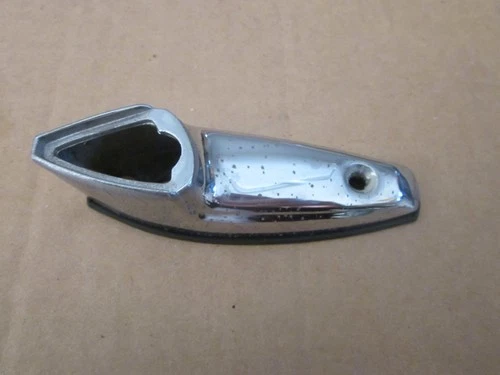 Mopar 1966-70 B-BODY REMOTE MIRROR BASE WITH GASKET--CHARGER