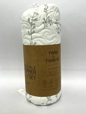 Becky Cameron All Season 2-Piece Sprouting Vines Stripe Reversible Quilt Set NEW