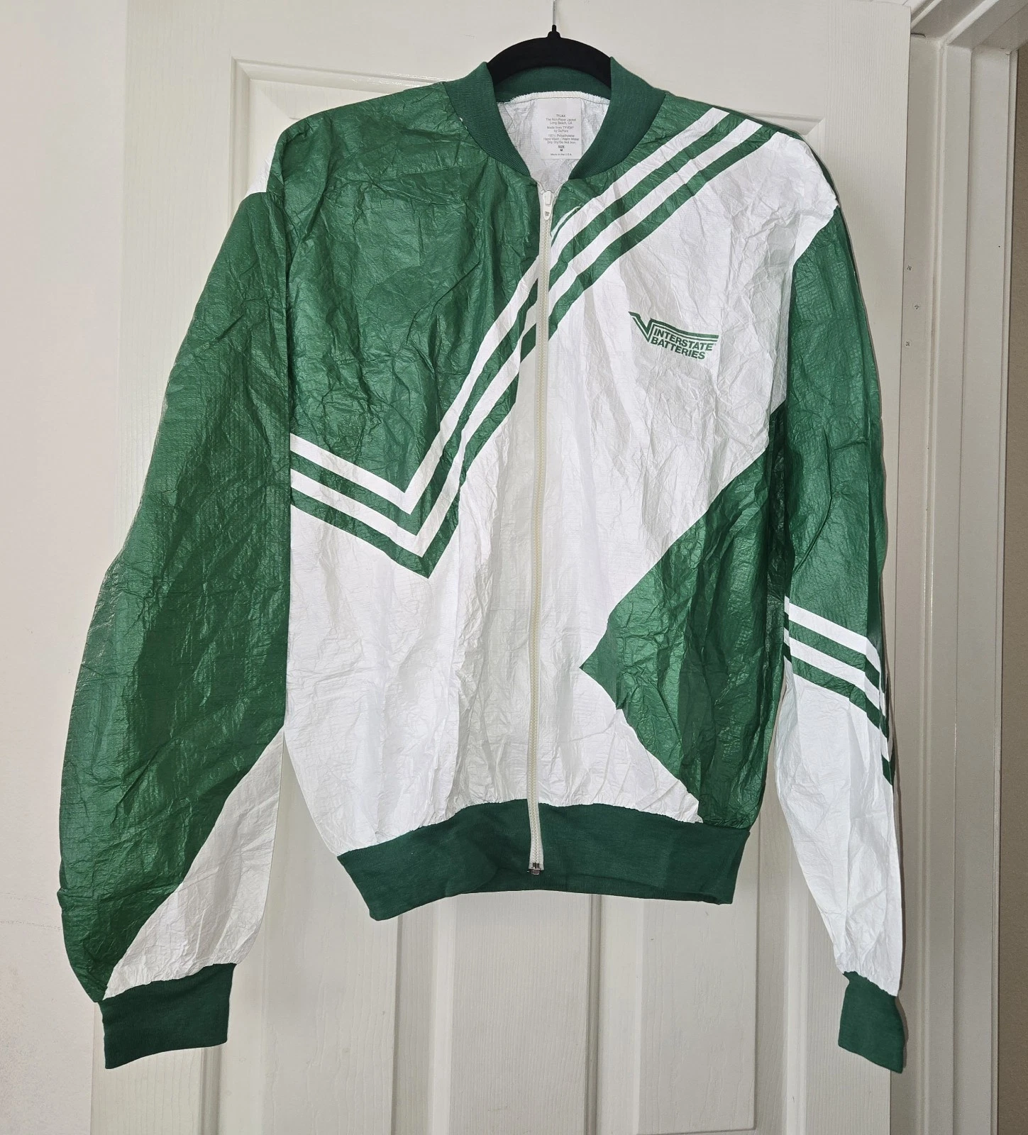 Vintage Interstate Batteries Racing Tyvek Jacket TYJAX USA Green Windbreaker SzM