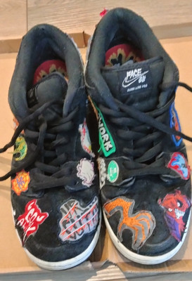 Nike SB Dunk Low Pro *Size 11  *Some Wear Distress otherwise in Good Condition*