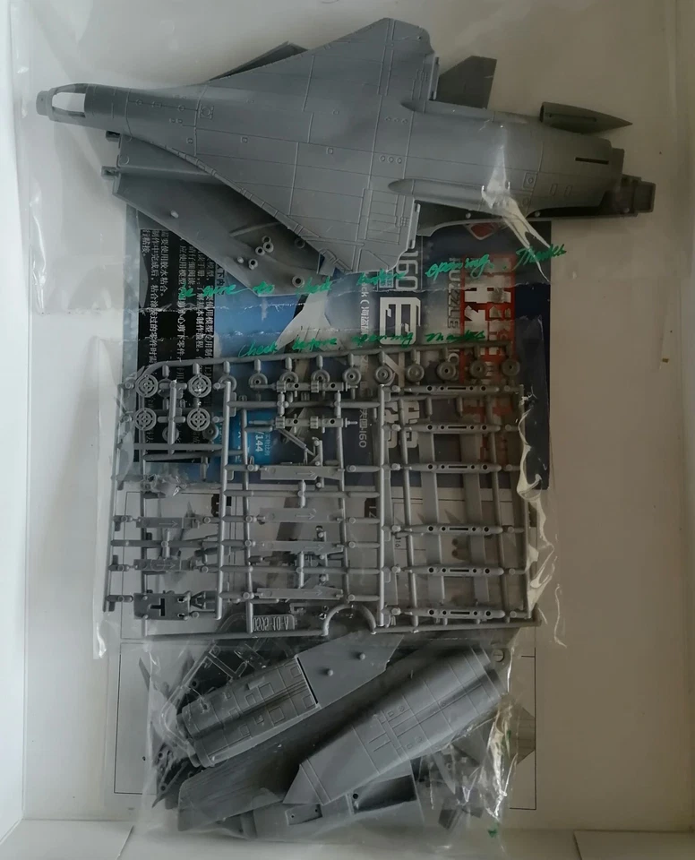 1/144 tu-160 plastic plane kits NO BOX - Image 2 of 4